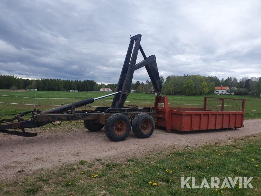 Lastväxlarkärra med flak Möre T145