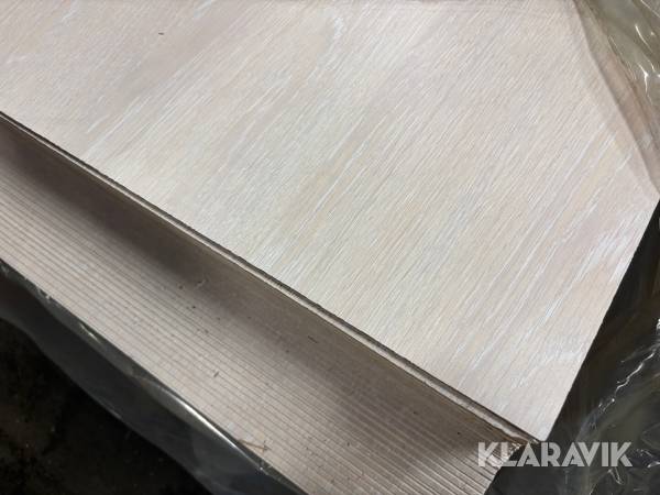 MDF melamin ek/venge 3x2440x2100mm 140st