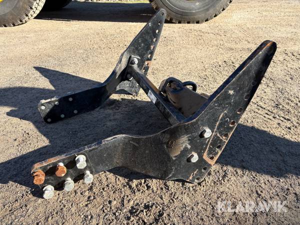 Lastarstöd/crossbar Valtra Ålö