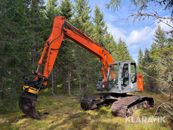 Grävmaskin Hitachi ZX135US-3 Skogsanpassad