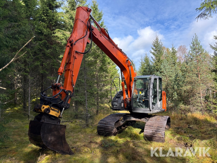 Grävmaskin Hitachi ZX135US-3 Skogsanpassad