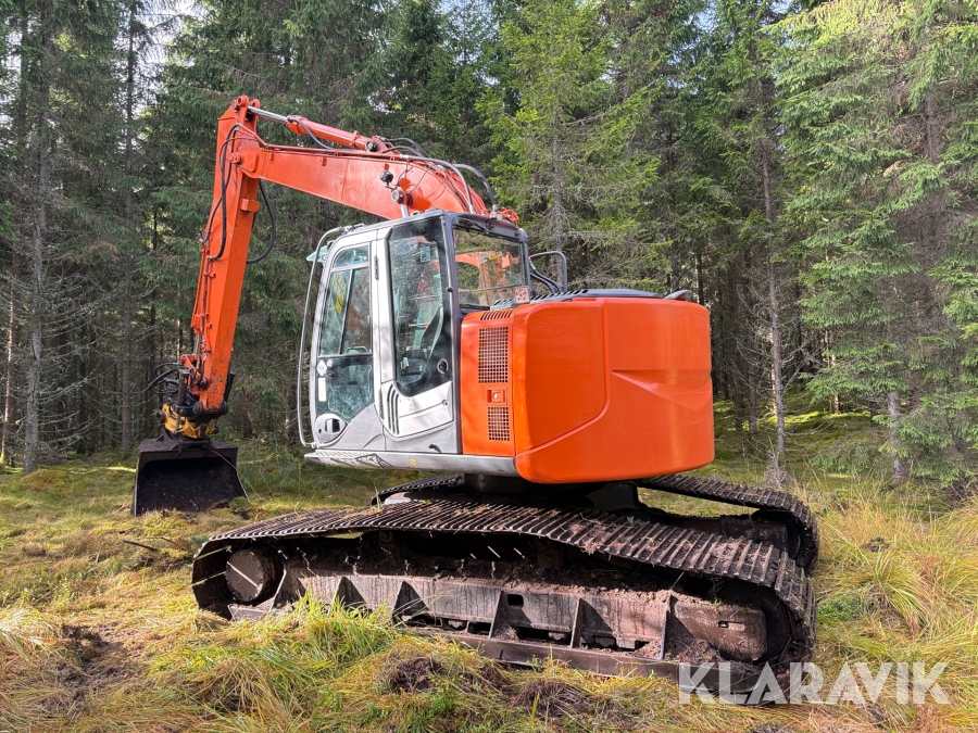 Grävmaskin Hitachi ZX135US-3 Skogsanpassad