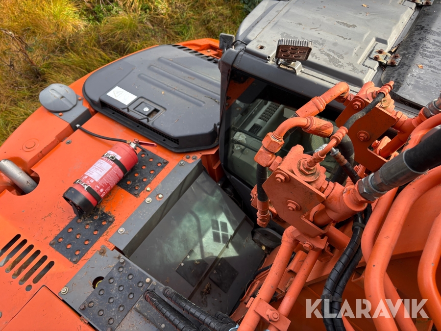 Grävmaskin Hitachi ZX135US-3 Skogsanpassad