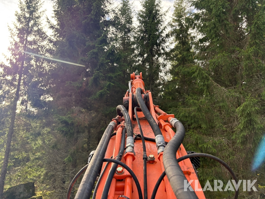 Grävmaskin Hitachi ZX135US-3 Skogsanpassad