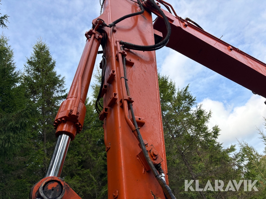 Grävmaskin Hitachi ZX135US-3 Skogsanpassad