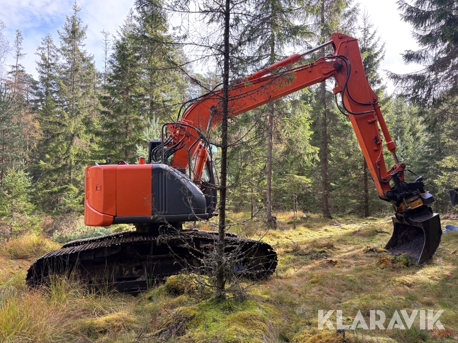 Grävmaskin Hitachi ZX135US-3 Skogsanpassad