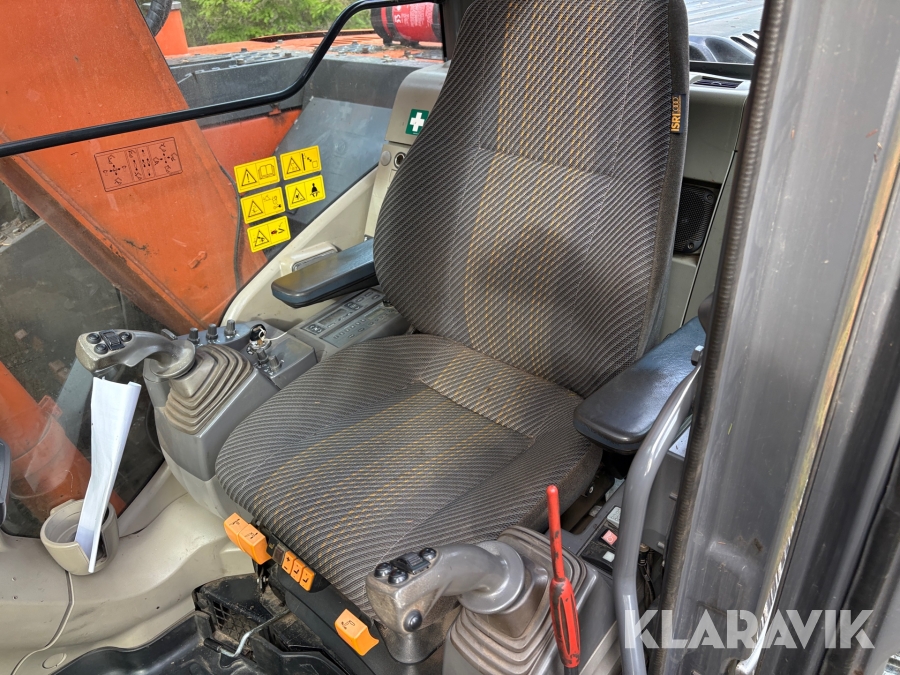 Grävmaskin Hitachi ZX135US-3 Skogsanpassad