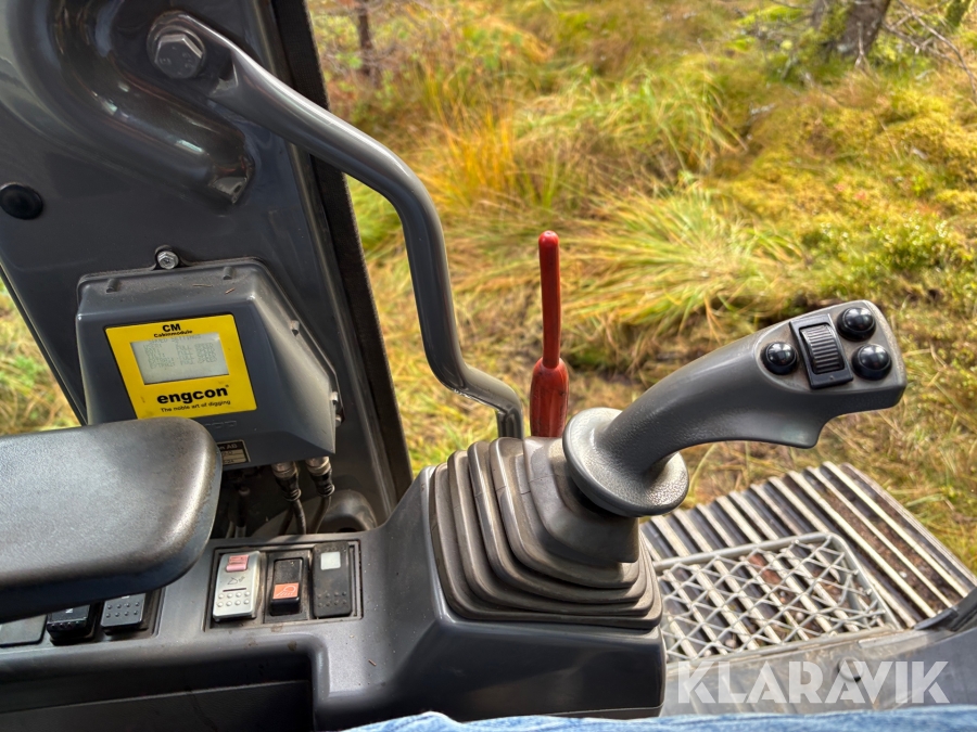 Grävmaskin Hitachi ZX135US-3 Skogsanpassad