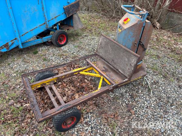 Eltruck Herborg EV 10500 med plattform