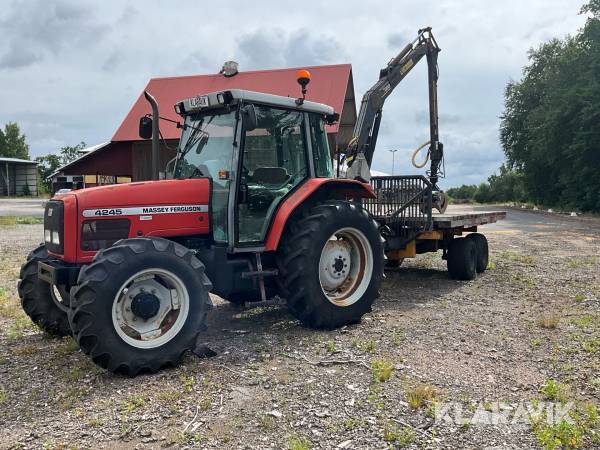 Traktor Massey Ferguson 4245 inklusive timmervagn med kran, rotator och grip