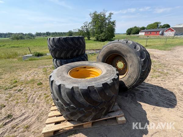 Lastmaskinsdäck+fälg Trelleborg Twin Radial 680/55R26,5 4st