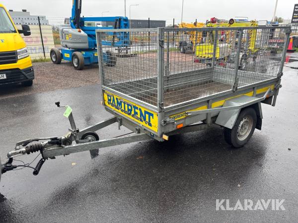 Personbilssläp Sävsjösläpet FTB 2500-01 med lastgaller och tipp