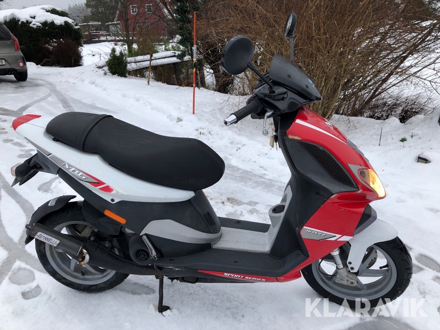 Moped Piaggio NRG Power