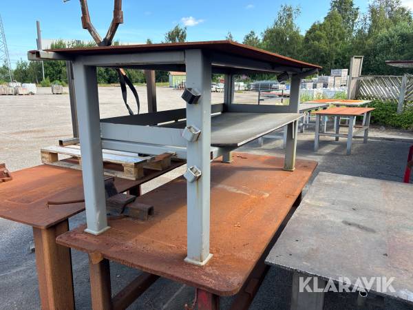 Svetsbord 2st ett med skruvstäd