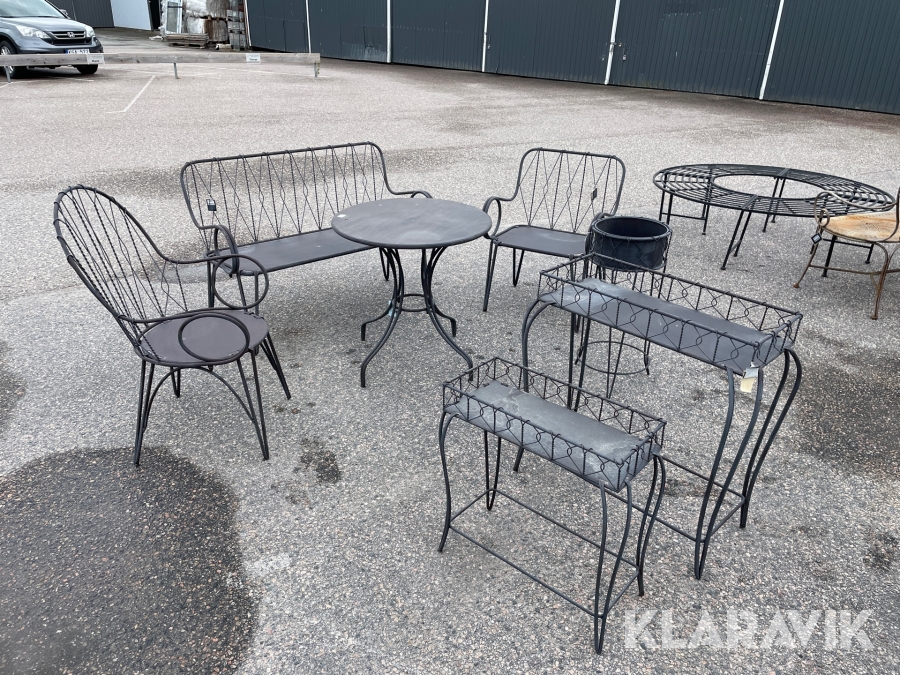 Utemöbler i metall  