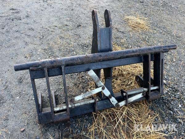 Adapter LS Equipment M3TE Trepunkt till SMS/Euro/Trima