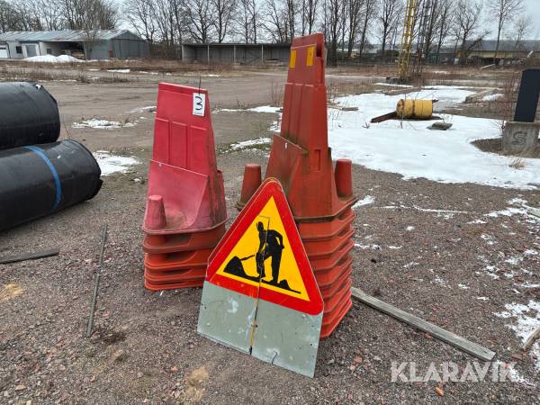 Koner 14st & skyltar 2st