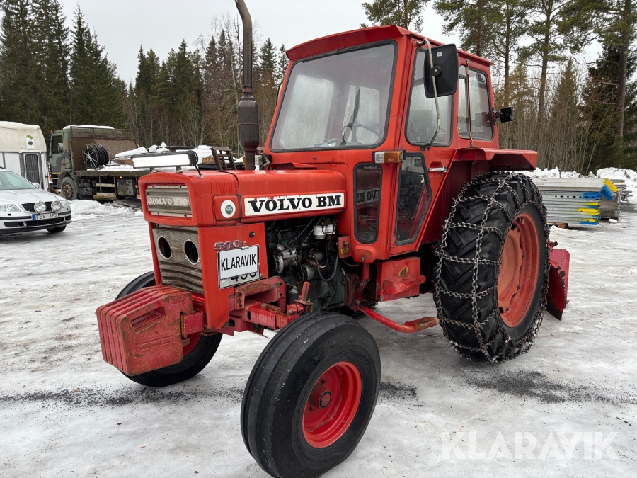 Traktor Volvo BM 500 med snöslunga