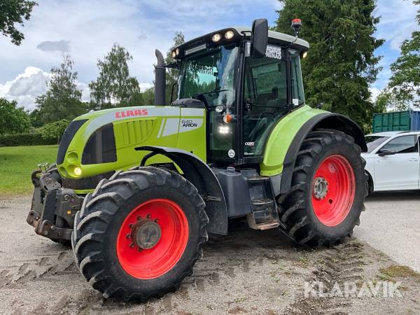 Traktor Claas 640 Arion med frontlyft 