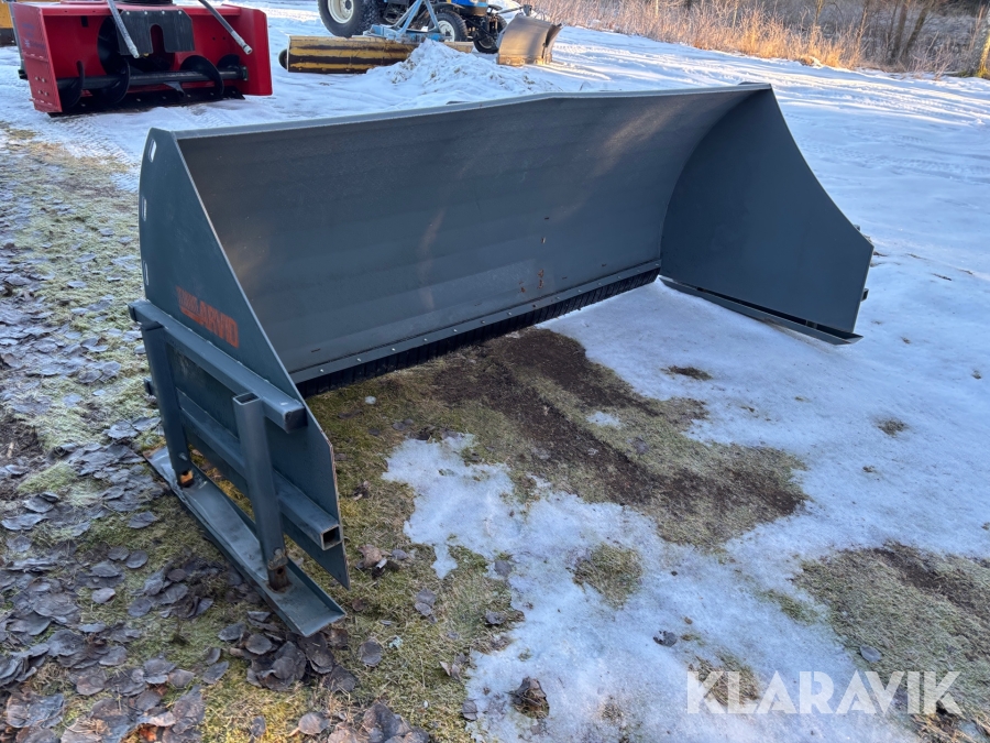 Konstgräsplog Starke Arvid KGP2600