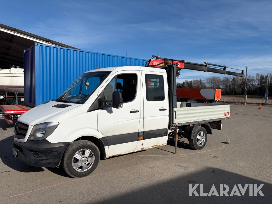 Kranbil Mercedes-Benz Sprinter 210 Crew cab med Fassi kran
