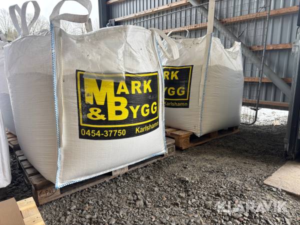 Foderkorn 2 st säckar