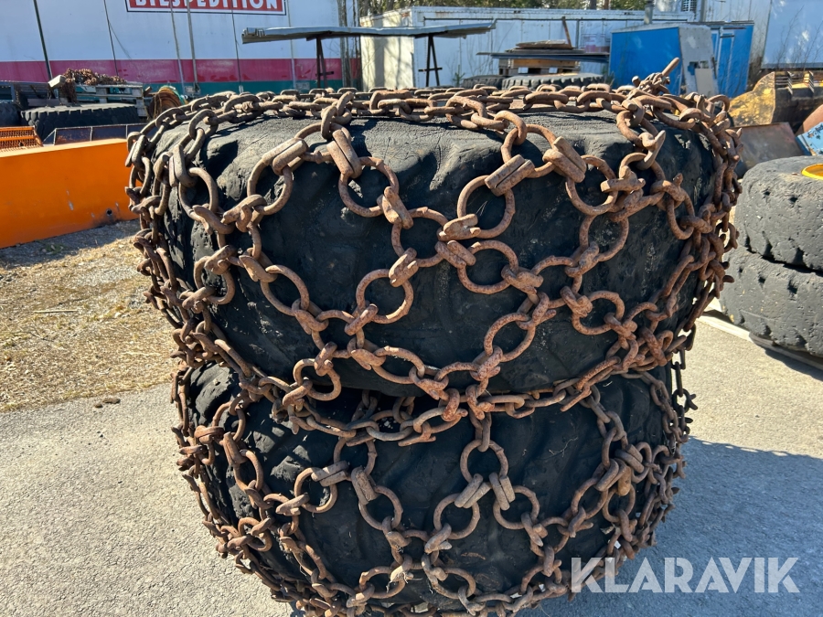 Däck med snökedjor