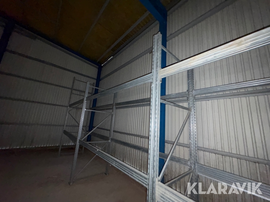 Pallstallage , 8 sektioner