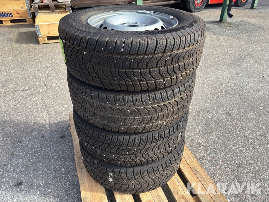 Vinterdäck Pirelli 235/65-16C