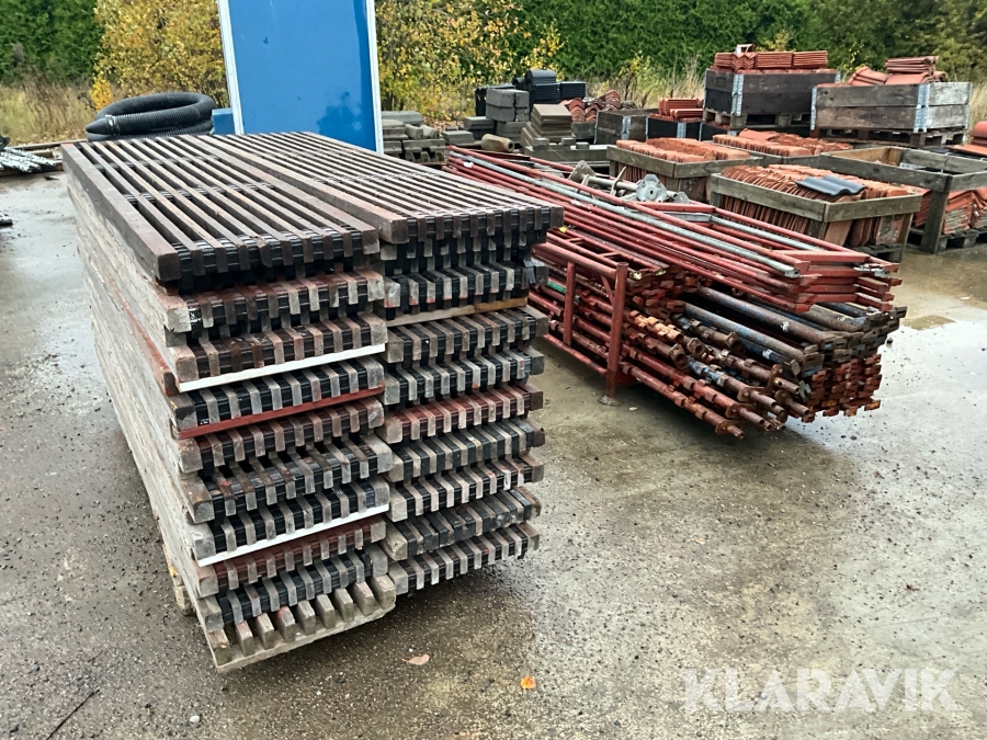 Byggställning Haki ca 18löpmeter 3m högt
