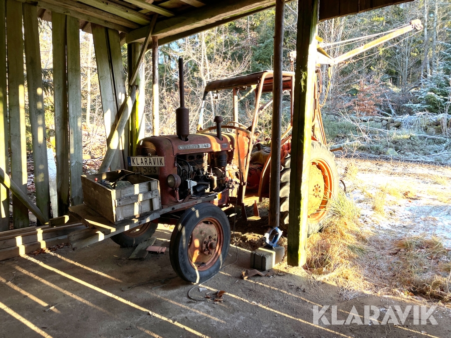 Traktor Nuffield 342