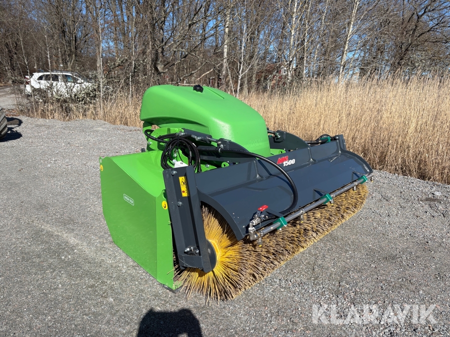 Sopvals Avant 1500 med uppsamlare och bevattning