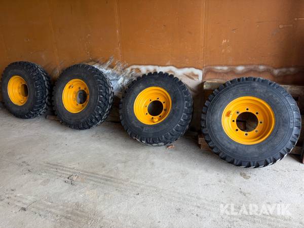 Entreprenaddäck  Nokian TRI 2 340/80R18 4 st