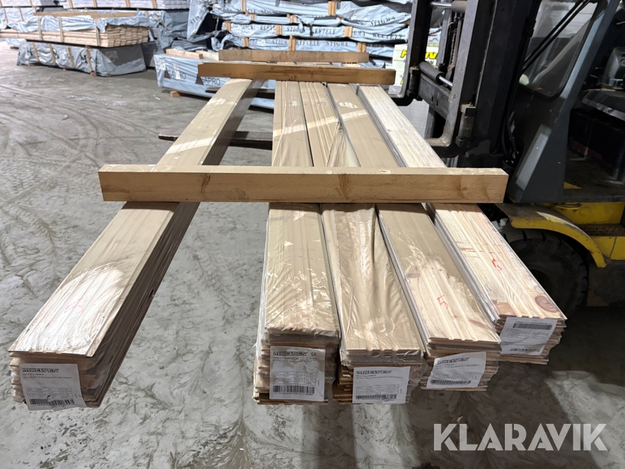 Furupanel Skogsbrun borstad b-sort Moelven 13x20