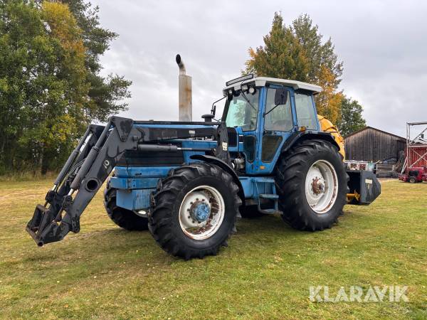 Traktor Ford 8730 med frontlastare och snöfräs