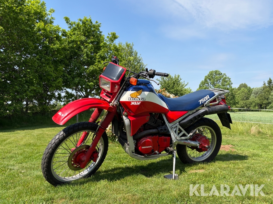 Motorcykel Honda XLV 750R RD01