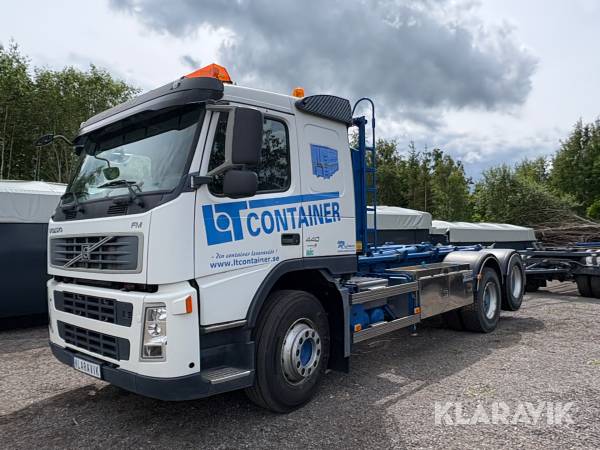 Lastväxlare Volvo FM-440 6*2 med släp