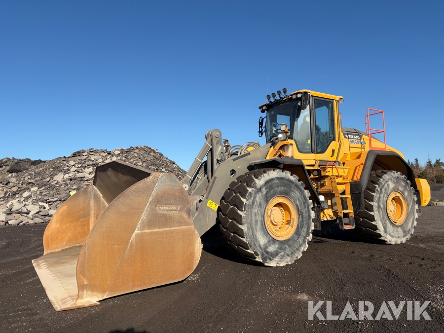 Hjullastare Volvo L220H med Stor Stora BM fäste och grusskopa