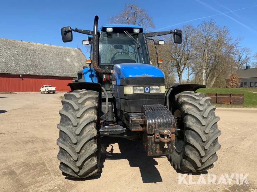 Traktor New Holland TM 165, Töreboda, Klaravik auktioner