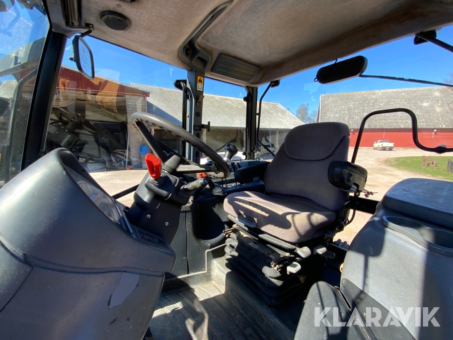 Traktor New Holland TM 165, Töreboda, Klaravik auktioner