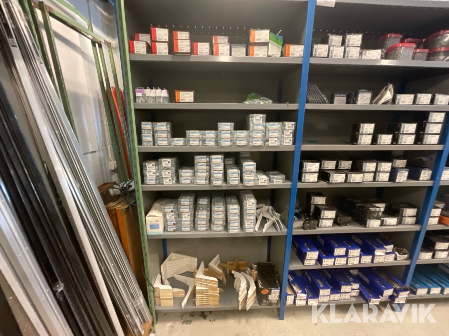 Skruv, bultar och väggkonsoll Dyna och VSB