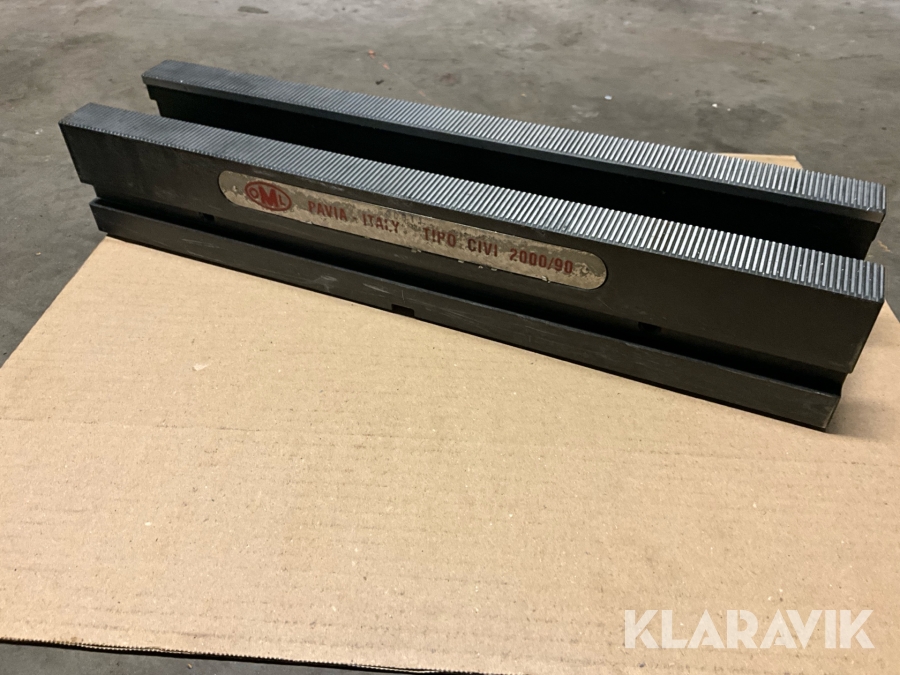 Modulskruvstycke med spännbackar OML 2000/90 28st