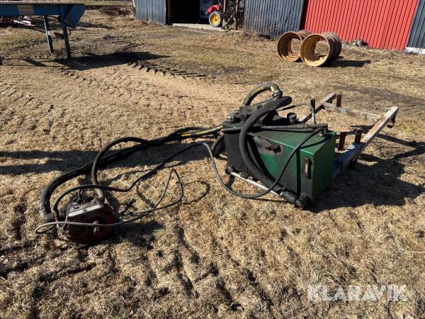 Hydraultank med pump och motor