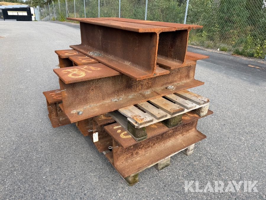 Stålbalkar HEB 300 9 st ca 1-1,46m