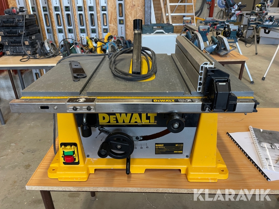 Bordsåg/klyvsåg DeWalt DW744-QS