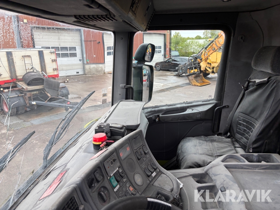 Lastbil 8x4 Scania 114C 380