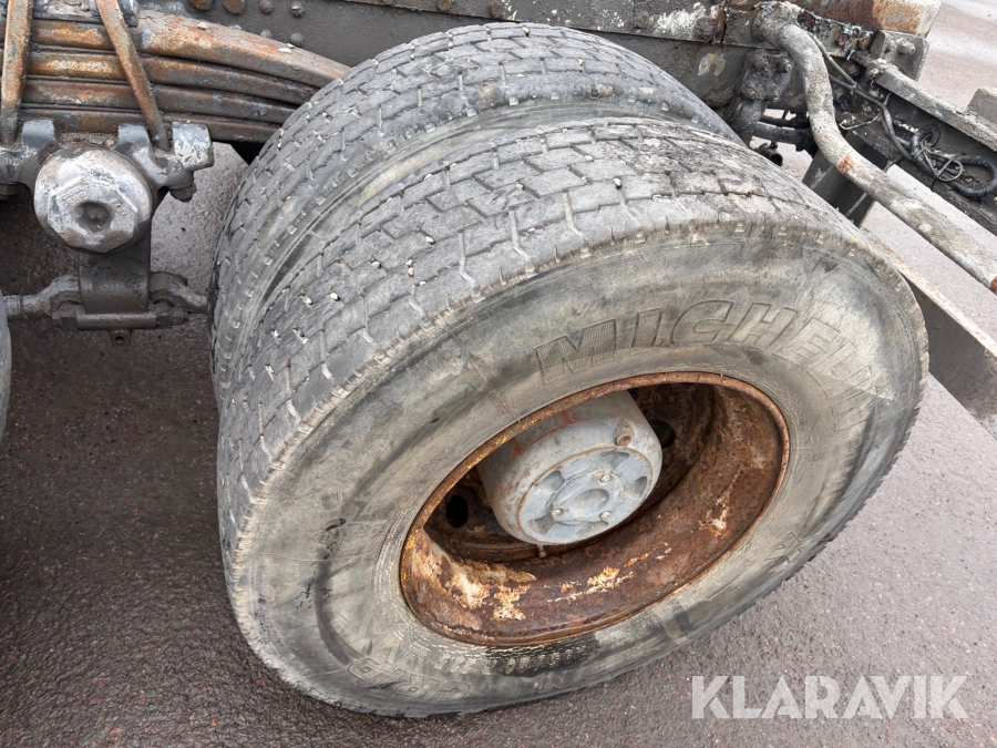 Lastbil 8x4 Scania 114C 380