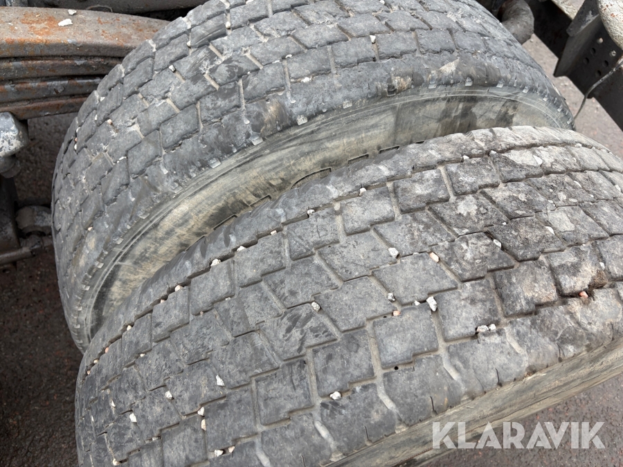 Lastbil 8x4 Scania 114C 380
