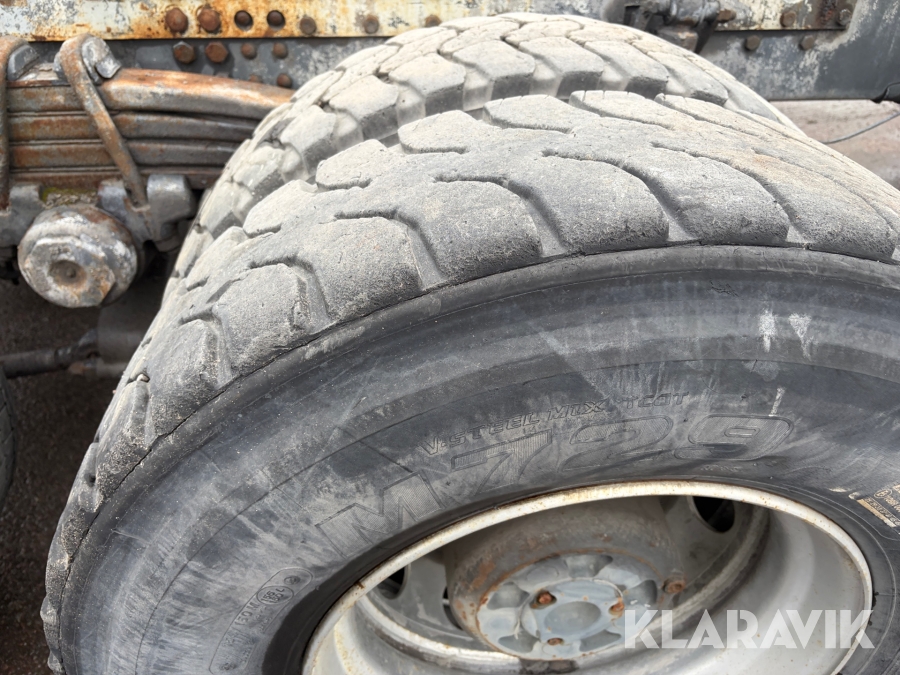 Lastbil 8x4 Scania 114C 380