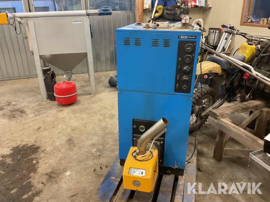 Pelletspanna Nibe Pellux med ficka, skruv och expansionskärl